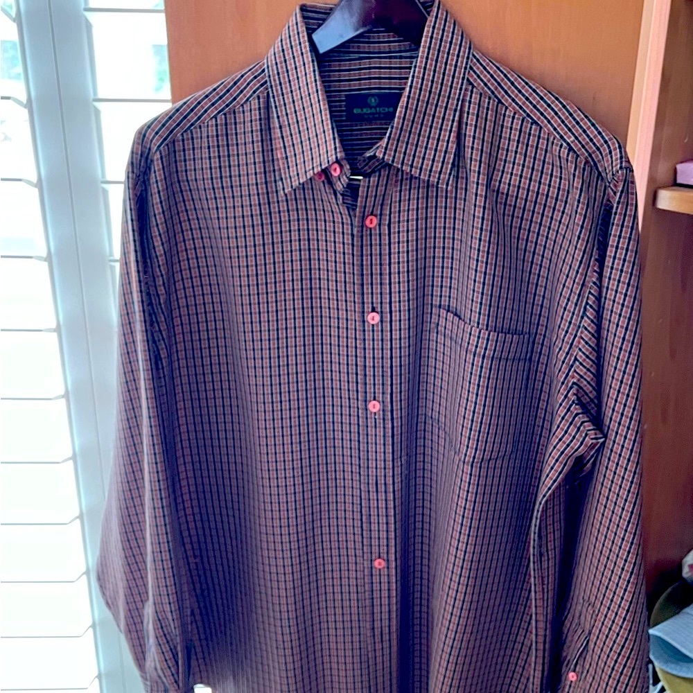 Men’s shirt.